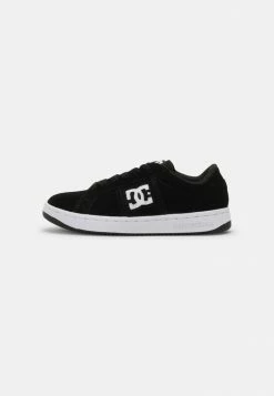 DC Shoes STRIKER - Trainers - Black/white