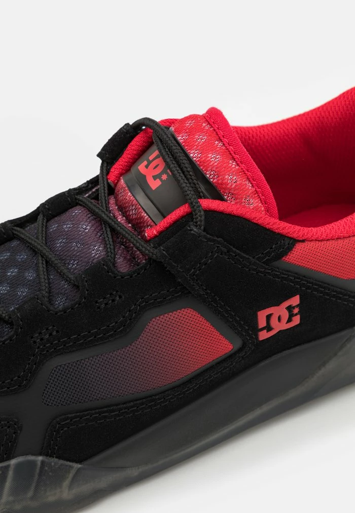 METRIC - Trainers - black/red DC Shoes METRIC - Trainers - Black/red -DC Shoes shop 0dcb58733c0e4a16ac567bf5f651cbea