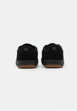 DC Shoes STRIKER - Trainers - Black -DC Shoes shop 302e762b93a74787b127b524f2c8ef74