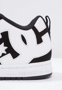 DC Shoes COURT GRAFFIK UNISEX - Skate Shoes - Black -DC Shoes shop 3d74f82245394503b1df1df02f52278e