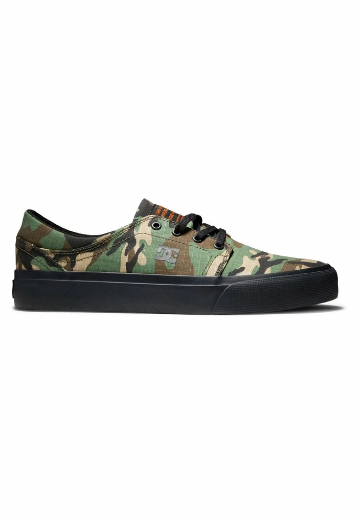 TRASE SE UNISEX - Trainers - black/camo DC Shoes TRASE SE UNISEX - Trainers - Black/camo -DC Shoes shop 3e50b48a0af64eefa7b304c016b096cd