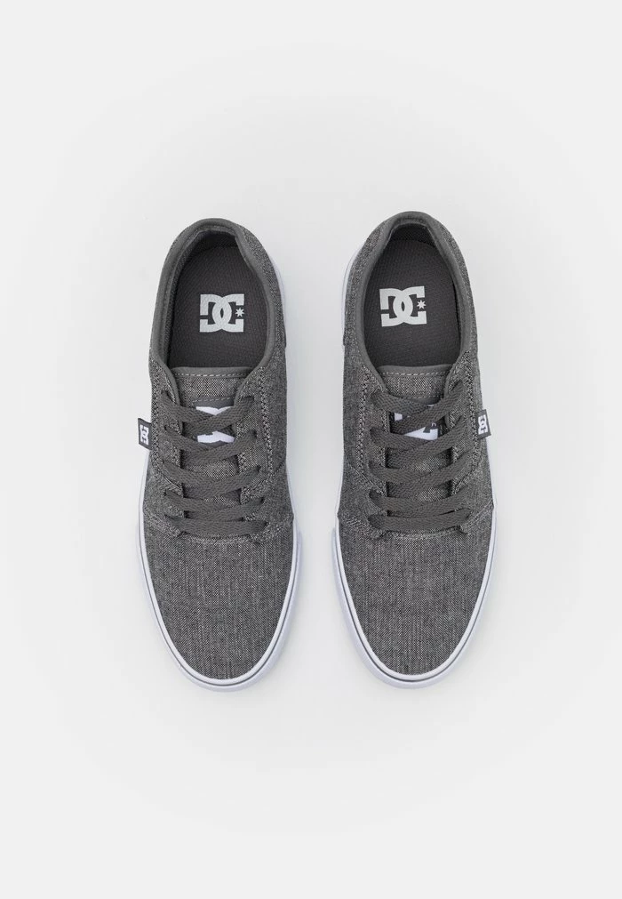 TONIK UNISEX - Trainers - black/dark DC Shoes TONIK UNISEX - Trainers - Black/dark -DC Shoes shop 4d2ee06eae044e0ba4f7583928a169f6