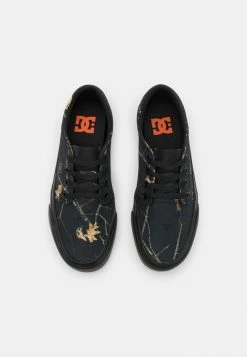 DC Shoes TRASE - Trainers - Black -DC Shoes shop 5071897b178049eb8436e0a01314058c