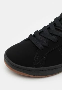 DC Shoes STRIKER - Trainers - Black -DC Shoes shop 96918f996d274d0e873eb014d0ce801c