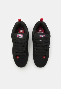 DC Shoes COURT GRAFFIK - Trainers - Black / White -DC Shoes shop a6b7bd1c02914d1bbe897671f067236c