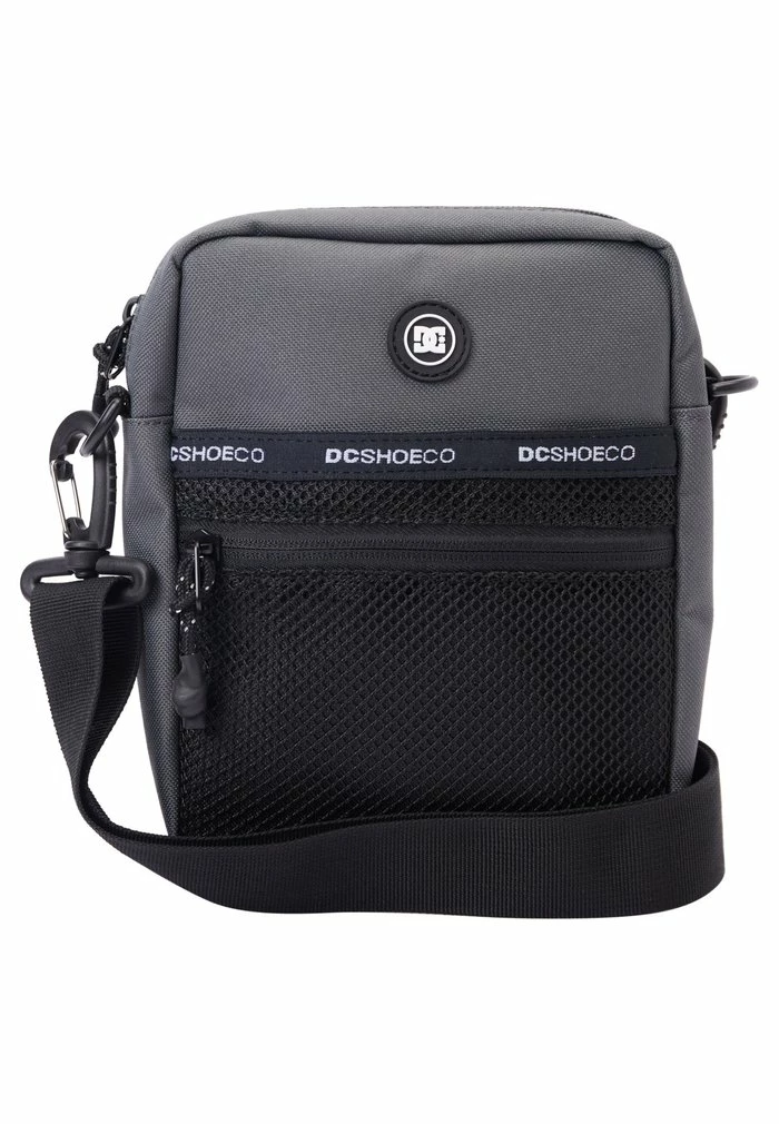 STARCHER - Across body bag - dark shadow DC Shoes STARCHER - Across Body Bag - Dark Shadow -DC Shoes shop e4657b52d77c45d2b024322949e89bb1