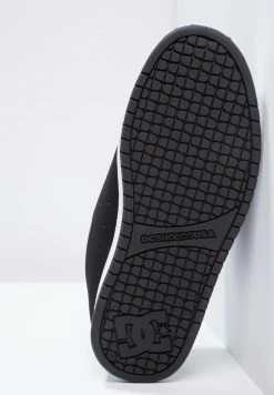 DC Shoes COURT GRAFFIK UNISEX - Skate Shoes - Black -DC Shoes shop fc1a962211aa4467a9df4965398210cd